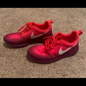 Nike Rosche pink purple ombré Size 7